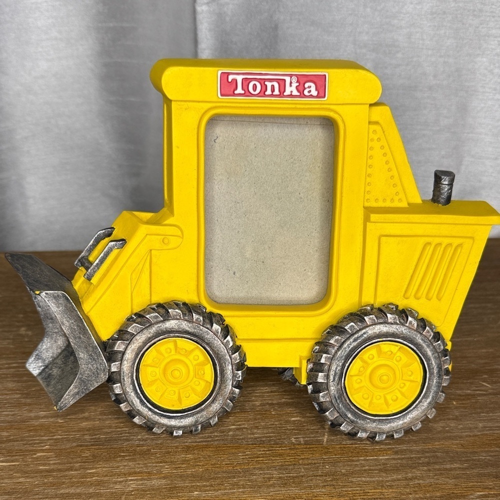 Tonka Front Loader Picture Frame 2.25 x 3.25 Vtg 2000 Enesco Hasbro